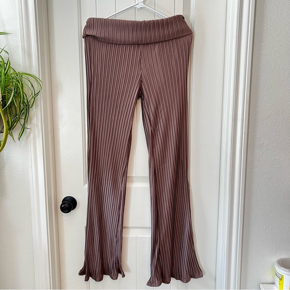 Love Cameron LA Light brown Wide Leg Ruffled Stretchy Pants High Waist Pull On - Picture 2 of 10